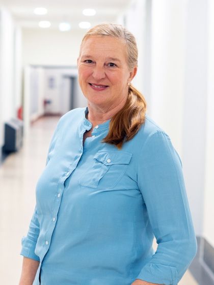 Photo of Dr. Claudia Linten van Ophoven M.A.