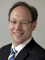 Photo of Prof. Dr. rer. pol. Carsten Feldmann